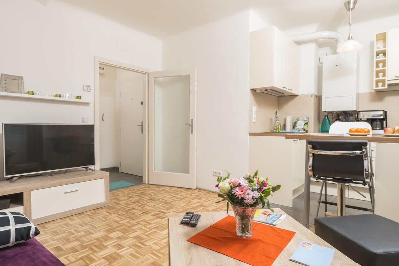 Hideaway Am Tabor Apartment Vienna Exterior photo